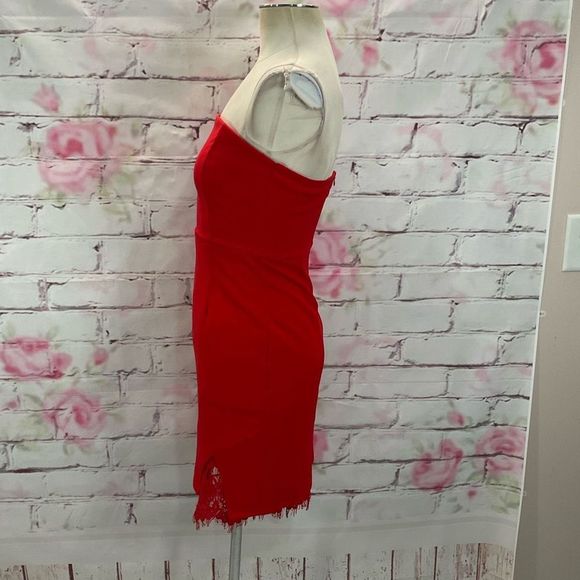 Lulu’s NWT Mateo Red Lace Strapless Bodycon Dress - Picture 10 of 14